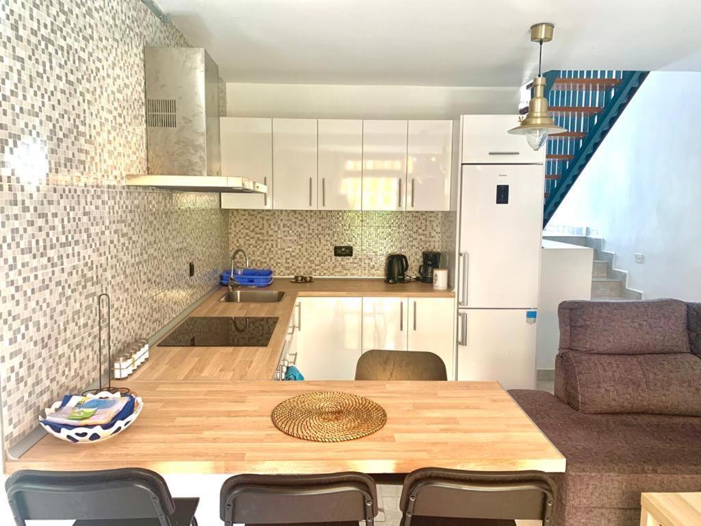 Duplex-Bungalow In Playa De Las Americas,3 Minutes Near The Best Beaches In Tenerife 外观 照片